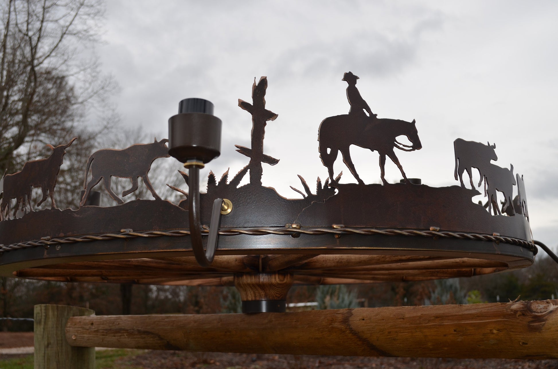 Chandelier Authentic Wagon Wheel Light Cattle Drive Western Light Rustic Chandelier Cowboy Light Handmade Sheepskin Rustic Lodge Light