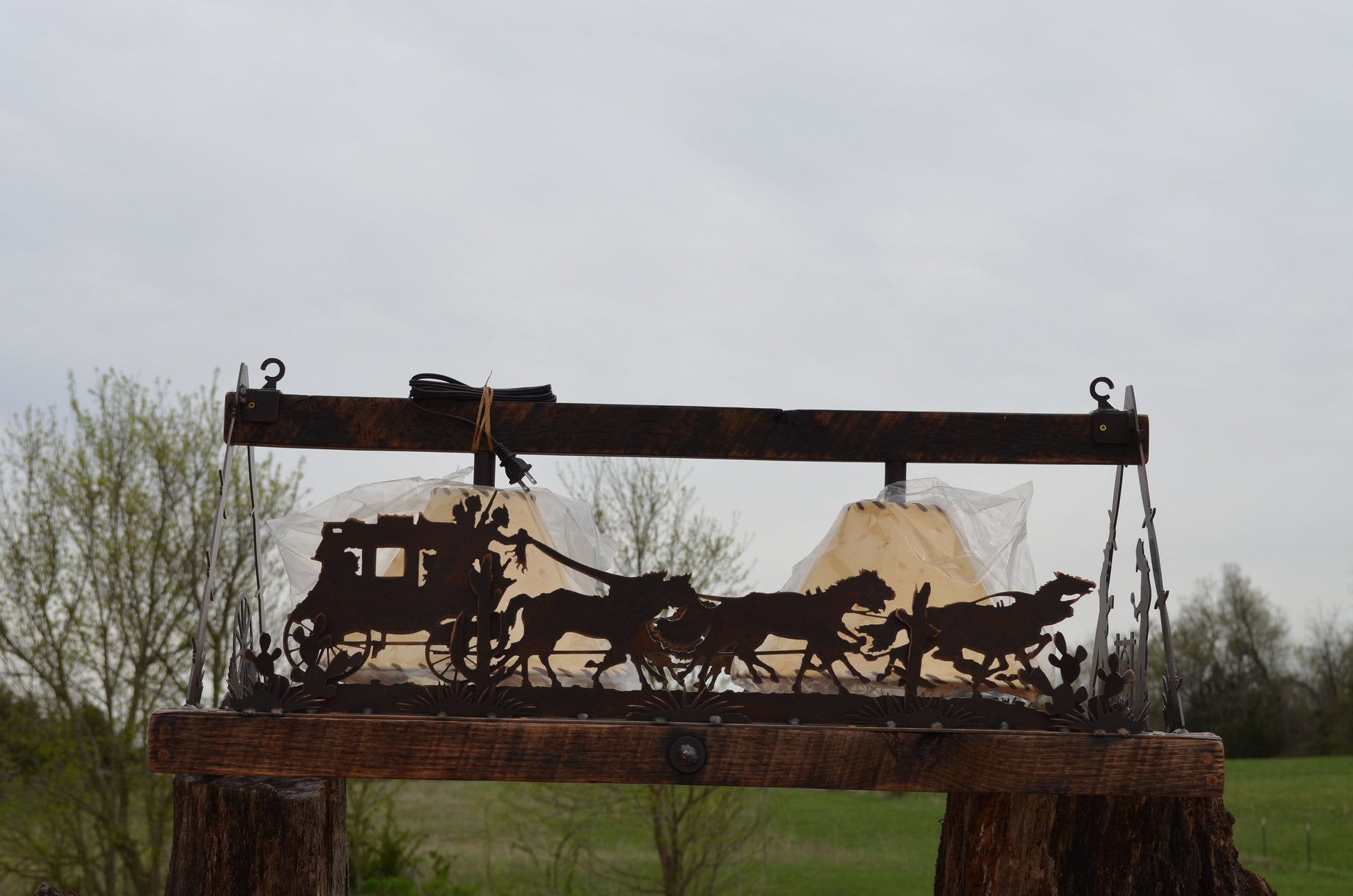 Chandelier StageCoach Rectangle Light Western Sheepskin Shades Chuck Wagon Chandelier Western Horse Light Barn Wood Frame Handmade Light