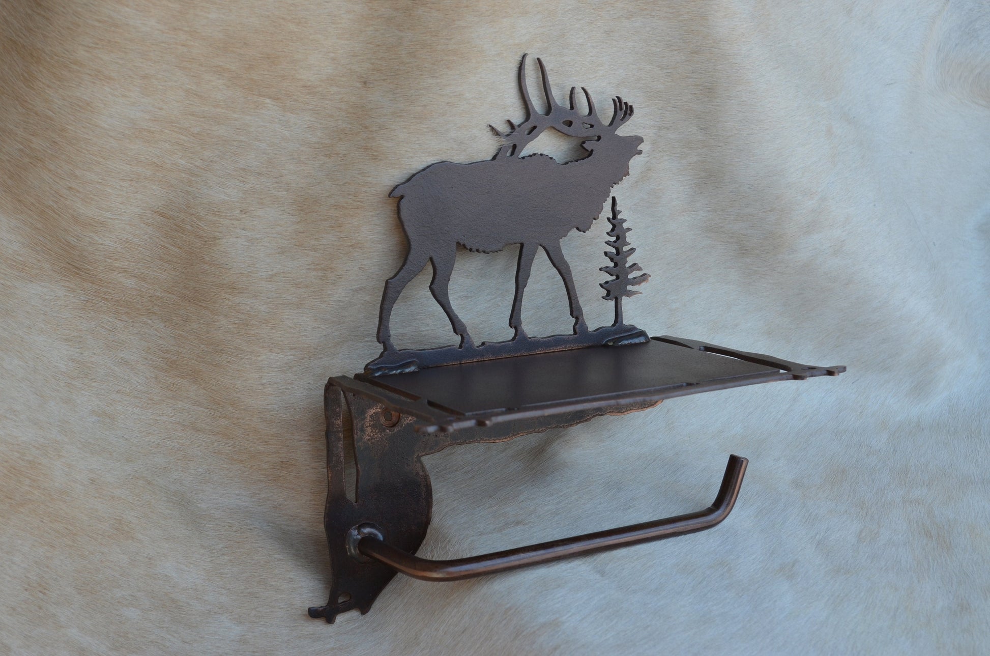 TP Holder With Shelf Rustic Bathroom Hardware Toilet Paper Holder Tree Deer Moose Toilet Paper Holder Shelf for Phone Rustic Bath Decor Gift
