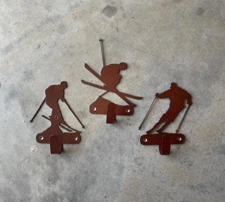 Set of 3 Skiers Wall Hook Ski Wall Art Metal Skiers Hook Back Pack Hook Coat Rack Mountain Towel Hook Ski Gift Nursery Laundry Hook