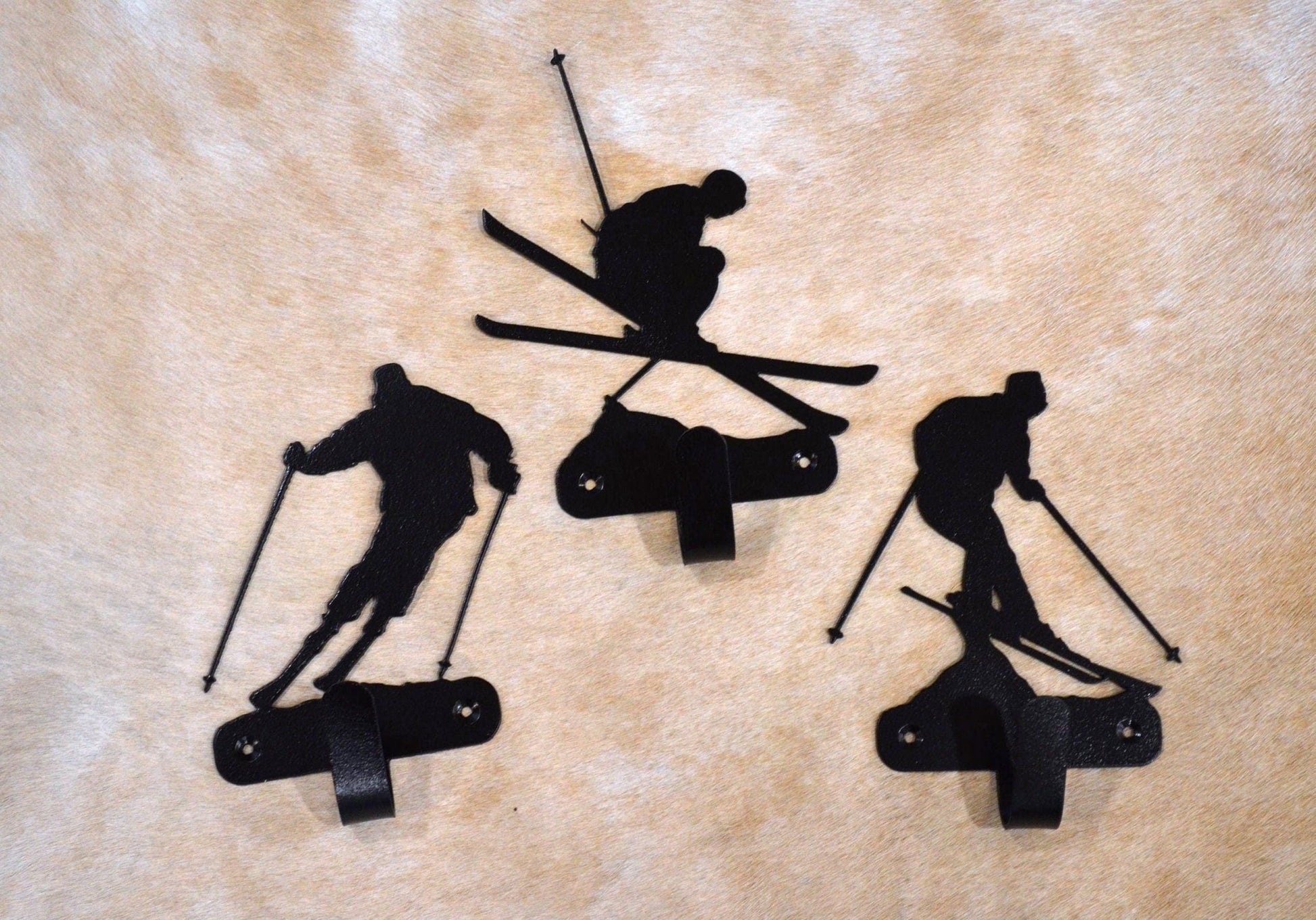 Set of 3 Skiers Wall Hook Ski Wall Art Metal Skiers Hook Back Pack Hook Coat Rack Mountain Towel Hook Ski Gift Nursery Laundry Hook