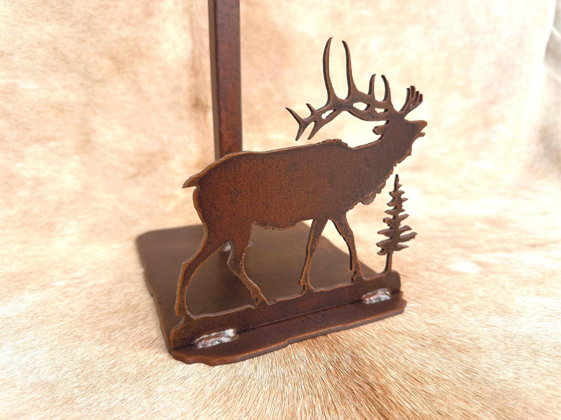 Rustic Metal Elk Paper Towel Holder: Lodge Kitchen Decor