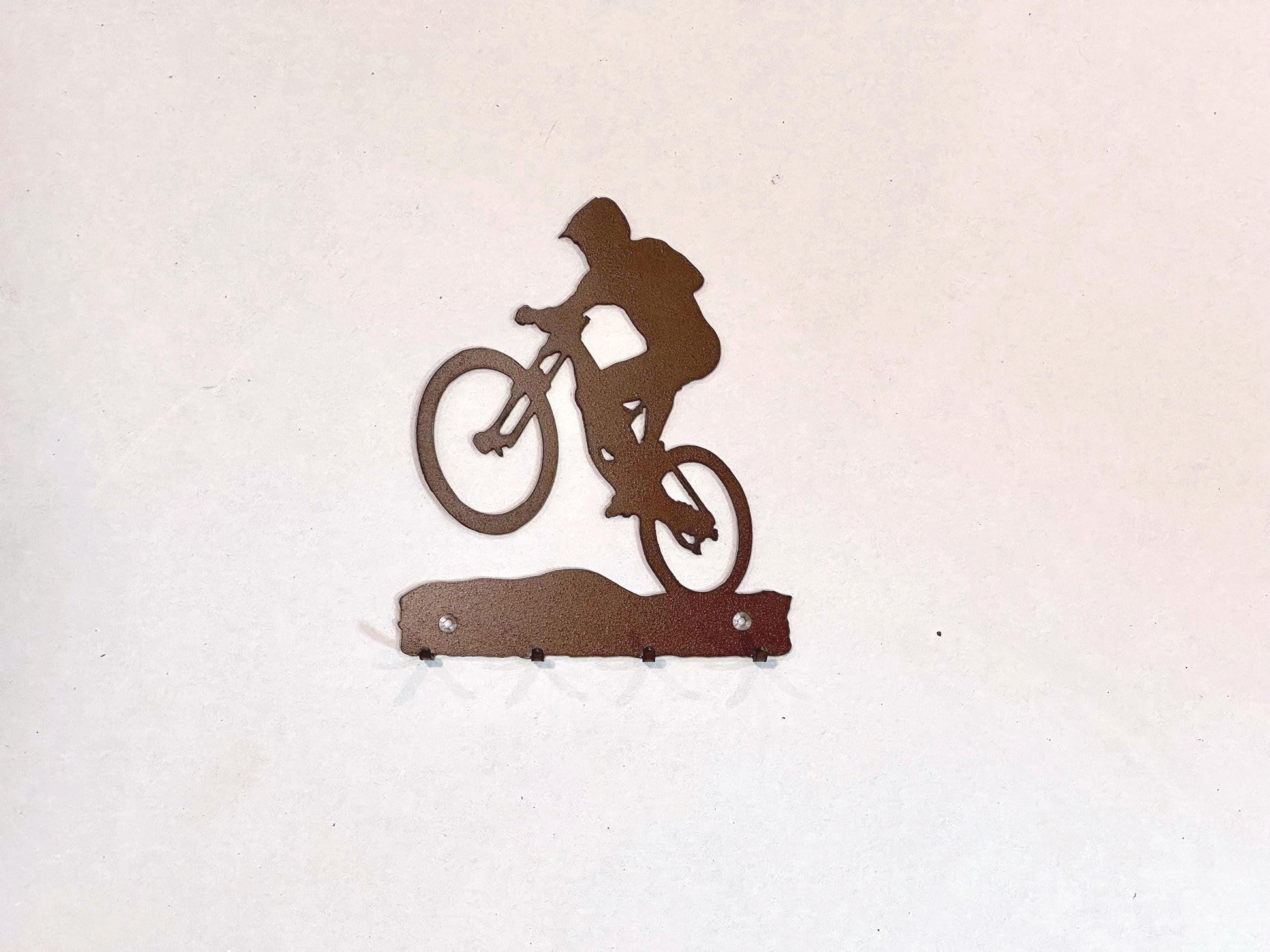Rustic Metal Bicycle Key Hanger: Entryway Wall Organizer for Keys