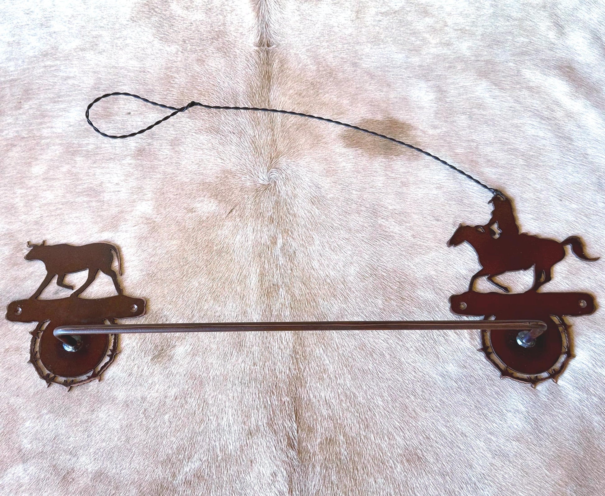Rustic Western Towel Bar: Cowboy Lasso & Barbwire Bathroom Decor